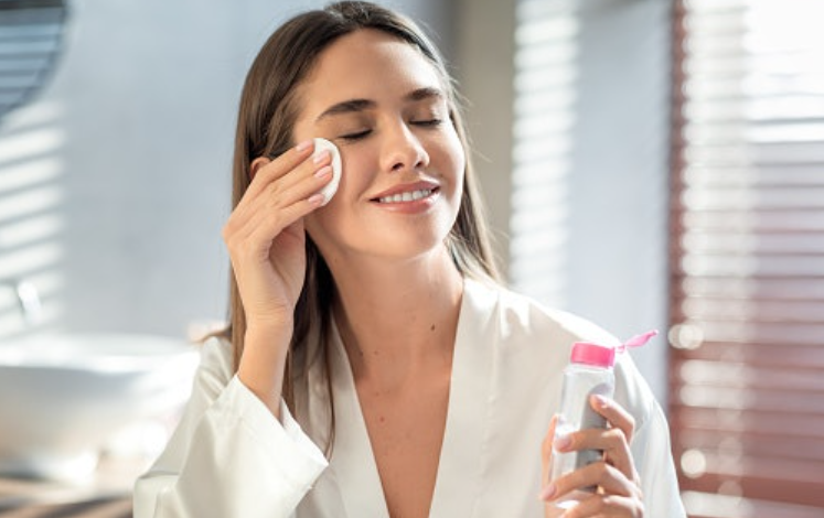 How Benzyl Alcohol Improves Safety in Skincare Products